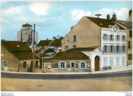 REBAIS LA MAIRIE ET LE SILO - Rebais