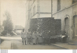 CARTE PHOTO  SOLDAT BLESSE SUR UNE CIVIERE - War 1914-18