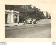 ALGERIE ALGER  ET AUTOCAR PHOTO ORIGINALE FORMAT  11 X 8.50 CM - Places