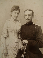 Photo Cdv Carl Thies, Linden-Hannover - Militaire Officier Allemand Avec Une Jeune Fille, Circa 1880 L436A - Alte (vor 1900)
