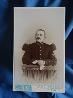 Photo Cdv J. Rio, Toul - Militaire Soldat Du 1461e D'infanterie, Insigne Bon Tireur, Circa 1900-05 L436A - Old (before 1900)