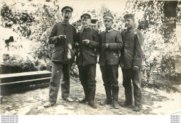 CARTE PHOTO ALLEMANDE GROUPE DE SOLDATS ALLEMANDS 1918 - War 1914-18