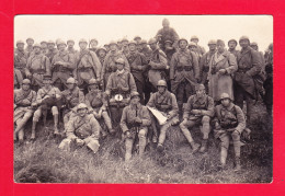 Milit-997Ph112  Carte Photo, Un Groupe De Militaires Dans La Nature, Col 51 - Other & Unclassified