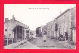 F-55-Dainville-01A113  La Rue Du Faubourg, Petite Animation, Cpa BE - Altri & Non Classificati