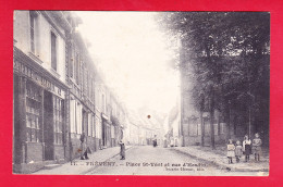 F-62-Frevent-03A27  Place St Vast Et Rue D'Hesdin, Petite Animation, Cpa  - Otros & Sin Clasificación