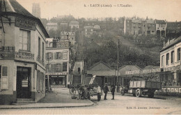 Laon * Rue Et L'escalier * Café Du Nord Est A. MOUCHOTTE Restaurant * Bimbeloterie Quincaillerie * Commerces Magasins - Laon