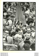 PHOTO DE PRESSE GEORGES MARCHAIS A LA BASTILLE 03/1981  FORMAT 24 X 18 CM - Persone Identificate