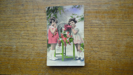 Ancienne Carte De Bonne Année , Deux Petites Filles - Nouvel An