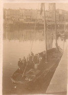 Photographie Photo Vintage Snapshot Voilier Bateau Pêcheur - Schiffe