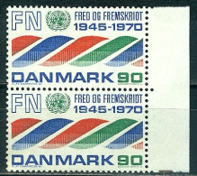 Danemark 25e Anniversaire De L'ONU Paire Verticale Bord De Feuille N° Y & T: 512 Neuf Sans Charnière - Neufs