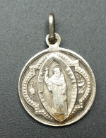 Médaille Religieuse D'exorcisme XIXe Argenté "Saint Benoit" Religious Medal - Religion & Esotericism