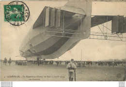 DIRIGEABLE  LUNEVILLE UN ZEPPELIN  AU CHAMP DE MARS - Dirigibili