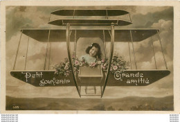 PETITE FILLE DANS UN AVION PETIT SOUVENIR GRANDE AMITIE - ....-1914: Voorlopers