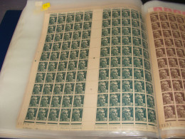 N° 713 En Feuille  De 100 Timbres Entières Neuves - Feuilles Complètes