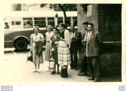 SAN SEBASTIAN ATTENTE LE CAR POUR LOYOLA  PHOTO GORIGINALE FORMAT  10 X 6.50 CM - Places