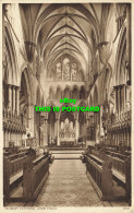 R620020 Salisbury Cathedral. Choir Stalls. 22522. 1945 - Mundo