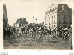 RARE CYCLISME LE CIRCUIT DE L'OUEST  PHOTO ORIGINALE 8.50 X 6 CM - Sports