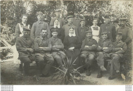 CARTE PHOTO ALLEMANDE SOLDATS ALLEMANDS 1918 - Weltkrieg 1914-18