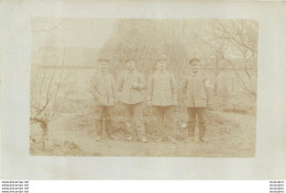 CARTE PHOTO ALLEMANDE GUERRE 14-18 SOLDATS ALLEMANDS AVEC BRASSARD CROIX ROUGE - War 1914-18