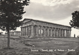 AD246 Capaccio (Salerno) - Paestum - Tempio Di Nettuno E Basilica - Archeologia Archeology Archeologie / Viaggiata 1958 - Sonstige & Ohne Zuordnung