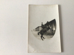 Carte Postale Ancienne Photographie Militaire Cavalier Sur Son Cheval - Personnages