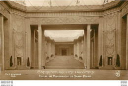 PARIS EXPOSITION DES ARTS DECORATIFS  ESCALIER MONUMENTAL DU GRAND PALAIS ARCHITECTE LETROSNE - Expositions