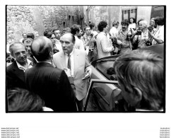 FRANCOIS MITTERAND ET JACK LANG PHOTO DE PRESSE JOURNAL LE PROGRES FORMAT 24 X 18 CM M1 - Geïdentificeerde Personen