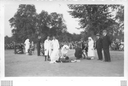 FETE PATRIOTIQUE DE LA CROIX ROUGE PHOTO ORIGINALE 11 X 7 CM - Santé