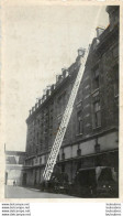 SAPEURS POMPIERS DE PARIS MENILMONTANT 12em ECHELLE MECANIQUE 30 METRES PHOTO ORIGINALE 11 X 7 CM - Berufe