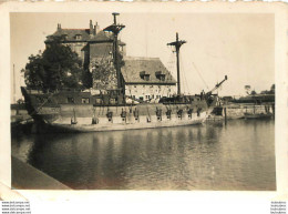 HONFLEUR  LE GREMENT CARAVELLE IZARRA COULE EN 1940 JAMAIS PRIS LA MER PHOTO ORIGINALE 8.50 X 6 CM - Honfleur