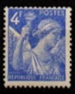 FRANCE   -  1944 .  Y&T N° 656 *.  Manque Z à  La Signature - Ongebruikt