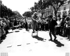 XXXIII Em FESTIVAL AVIGNON 1980 PHOTO DE PRESSE FORMAT 20 X 15 CM - Célébrités