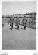 SOLDATS ALLEMANDS  PHOTO ORIGINALE 9 X 6 CM TEXTE AU VERSO - Places