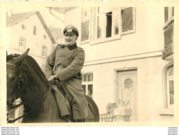 SECONDE GUERRE SOLDATS DE LA WEHRMACHT A CHEVAL    PHOTO ORIGINALE FORMAT 10 X 7 CM - War, Military