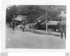 CAMION ACCIDENTE ET SOLDATS ALLEMANDS FORMAT  6.50 X 4.50    CM - War, Military