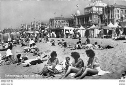 SCHEVENINGEN AAN HET STRAND FEMMES EN MAILLOT DE BAIN - Scheveningen