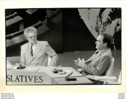 PHOTO DE PRESSE LIONEL JOSPIN ET GEORGES MARCHAIS LEGISLATIVES 1981 FORMAT 24 X 18 CM - Personnes Identifiées