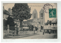 60 NOYON #10360 RUE D AMIENS ET ENTREE DE LA CATHEDRALE - Noyon