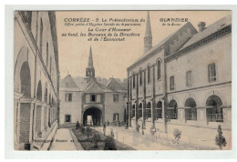 19 GLANDIER PREVENTORIUM COUR D HONNEUR BUREAUX DE LA DIRECTION ET DE L ECONOMAT - Treignac