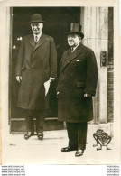 TARDIEU HOMME POLITIQUE 1932 A LONDRES AU 10 DE DOWNING STREET PHOTO DE PRESSE 18X13CM - Beroemde Personen