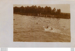 CARTE PHOTO SOLDATS ALLEMANDS  BAIGNADE DANS L'AISNE - Guerre 1914-18