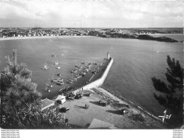 ERQUY LA JETEE LE PORT ET LA PLAGE DU BOURG - Erquy