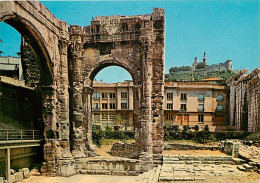 38 - Vienne Sur Le Rhone - Les Ruines Du Portique Romain Et La Colline De Pipet - Carte Neuve - CPM - Voir Scans Recto-V - Vienne