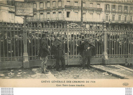 PARIS GREVE GENERALE DES CHEMINS DE FER  GARE SAINT LAZARE INTERDITE - Public Transport (surface)