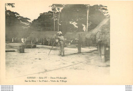 DANS L'OUBANGHI SUR LA RIVE LE POINT VISITE DU VILLAGE CONGO COLLECTION  CHARBONNEAU  SERIE IV - French Congo