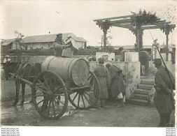 CITERNE A EAU ET SOLDATS WW1 PHOTO ORIGINALE 18 X 13 CM - War, Military