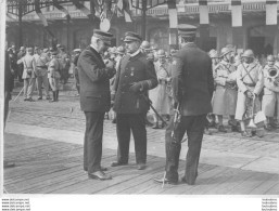 CEREMONIE AVEC SOLDATS MUSICIENS ET OFFICIERS WW1 PHOTO ORIGINALE 18 X 13 CM - Krieg, Militär