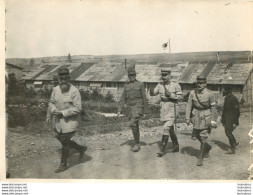 BARAQUES ADRIAN OFFICIERS AMERICAINS ET FRANCAIS  WW1 PHOTO ORIGINALE 18 X 13 CM - Krieg, Militär