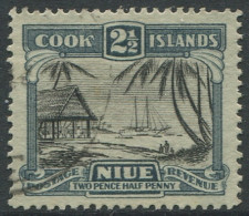 Niue 1932 SG65 2½d Black And Slate-blue Natives Working Cargo #2 FU - Niue