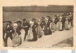 AURAY TROIS NOCES REUNIES LE CORTEGE SORTIE DE L'EGLISE - Auray